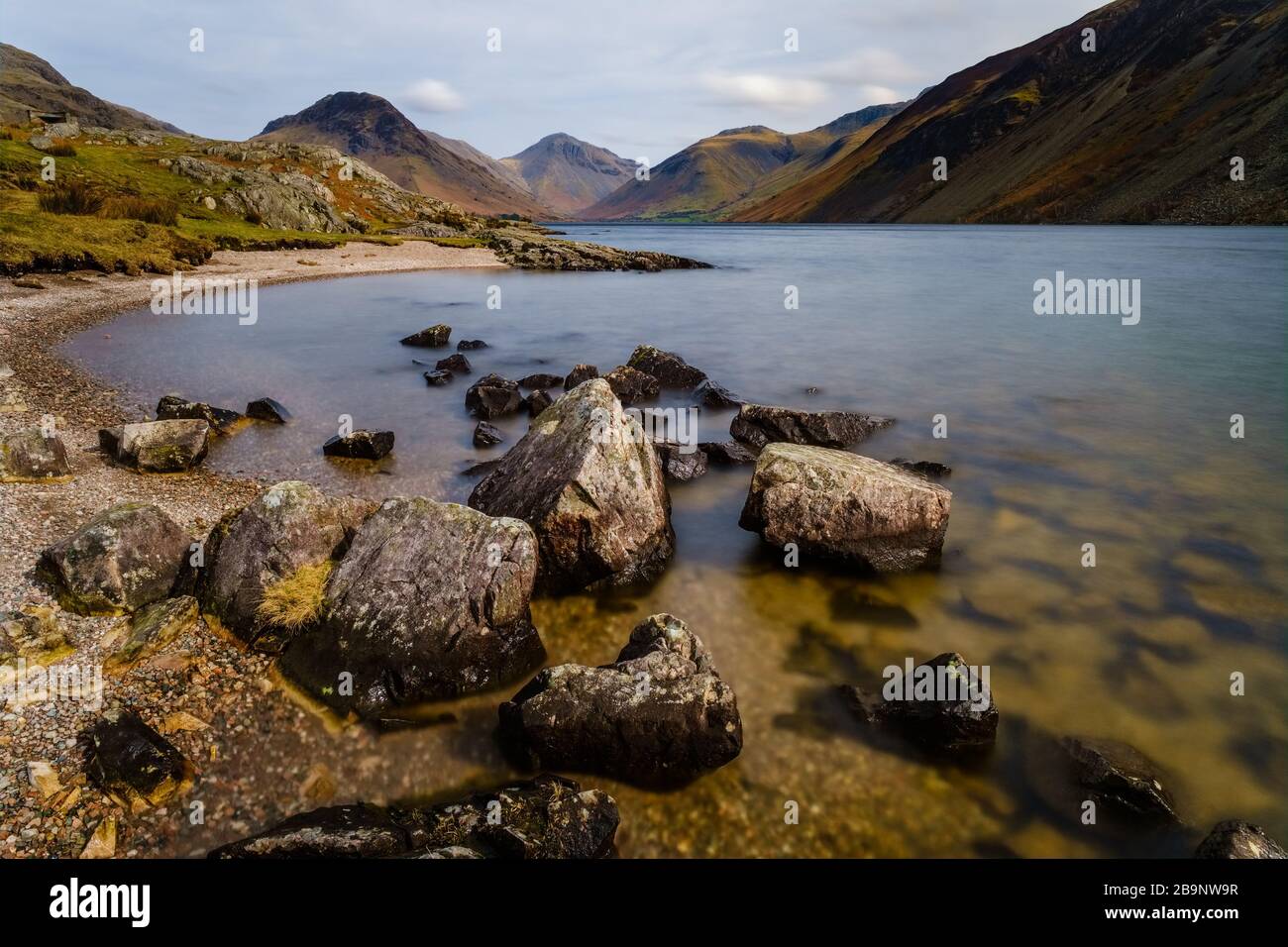Wast Water, guardando verso Yewbarrow, Great Gable, Lingmell & The SCA Fells, English Lake District Foto Stock