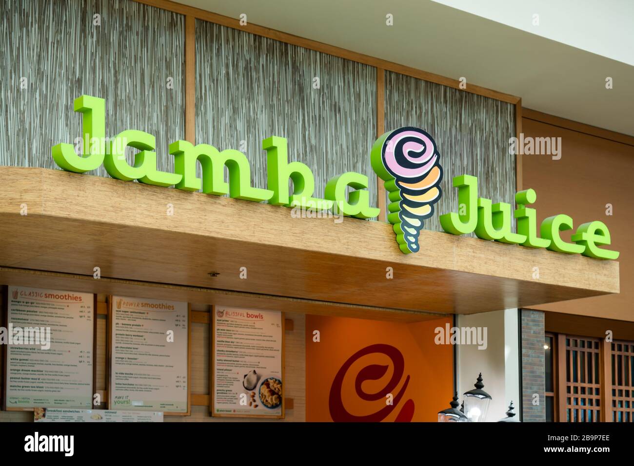 San Jose, Stati Uniti. 25 Feb 2020. Logo Jamba Juice visto al Norman Y. Mineta San Jose International Airport. Credit: Alex Tai/SOPA Images/ZUMA Wire/Alamy Live News Foto Stock