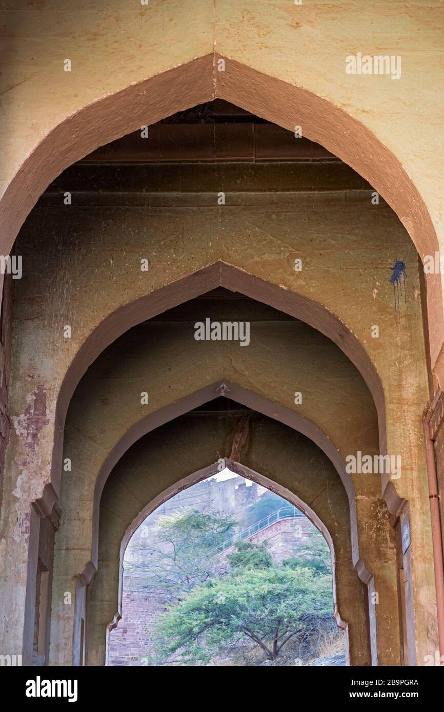 Archi a Fateh Pol porta Mehrangarh Fort Jodhpur Rajasthan India Foto Stock