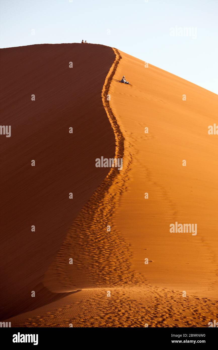 Dune 45 nella zona di Sossusvlei, Namib Naukluft Park, Namibia Foto Stock