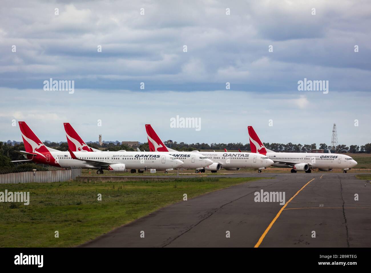 L'aeromobile Qantas parcheggiato all'aeroporto di Avalon è stato messo a terra durante i tagli di volo durante l'epidemia di COVID-19 (Coronavirus) che ha paralizzato l'aereo Foto Stock