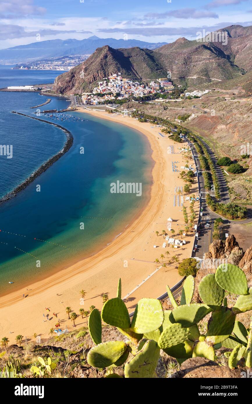 Tenerife spiaggia Teresitas Isole Canarie mare acqua viaggio ritratto formato Oceano Atlantico natura Foto Stock