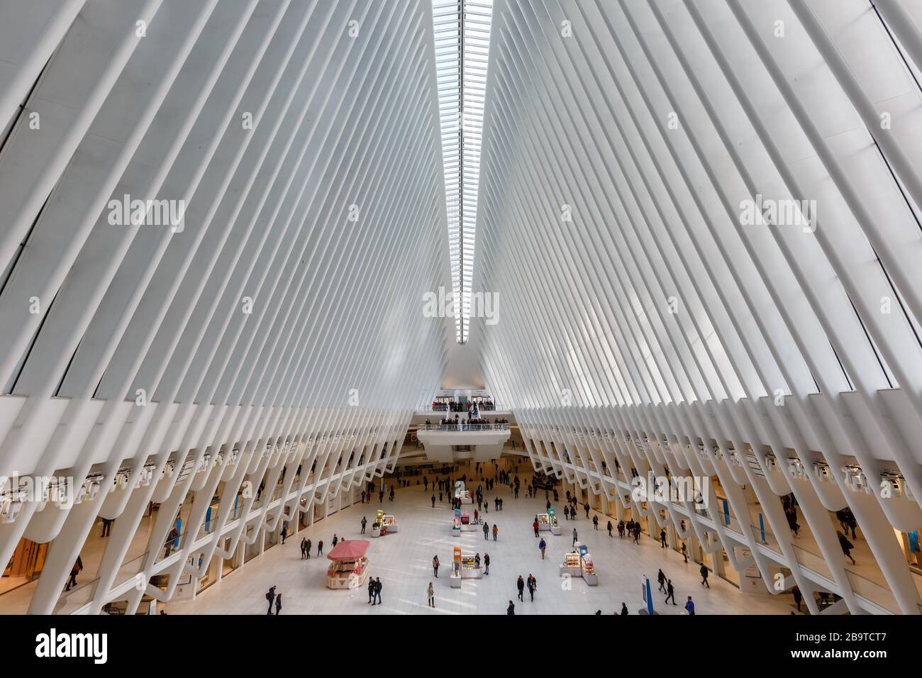 New York City, New York – 28 febbraio 2020: Stazione World Trade Center di Santiago Calatrava a New York, New York. Foto Stock