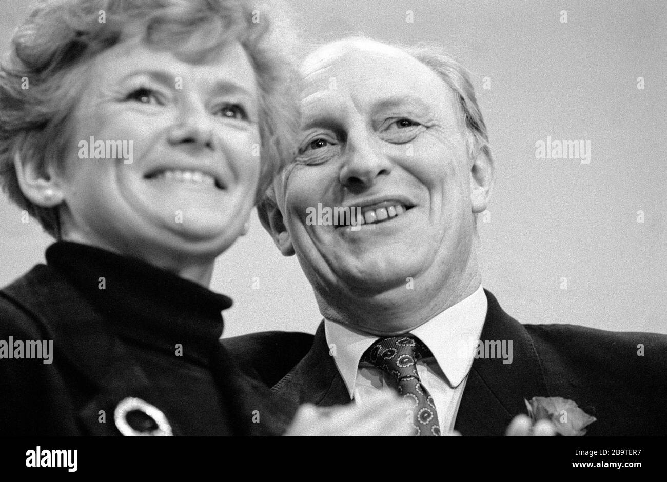 Neil Kinnock, ex leader del partito laburista britannico, e la moglie Glenys. Foto Stock