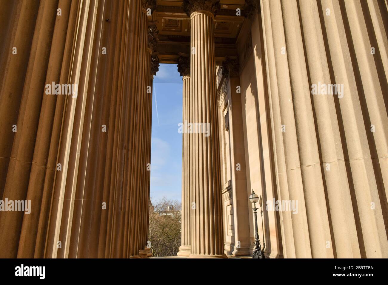 St Georges Hall Liverpool. Sede dell'Ufficio del Registro di Liverpool e dell'ex Corona con le celle che ancora visitate. Foto Stock