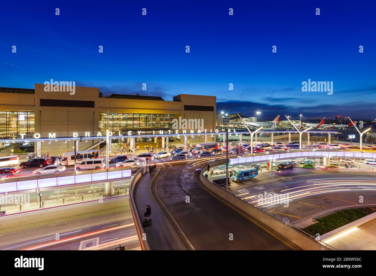 Los Angeles, California – 14 aprile 2019: Terminal Tom Bradley all'aeroporto internazionale di Los Angeles (LAX) in California. Foto Stock