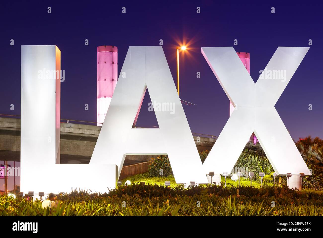 Los Angeles, California – 12 aprile 2019: Logo dell'aeroporto internazionale di Los Angeles (LAX) in California. Foto Stock