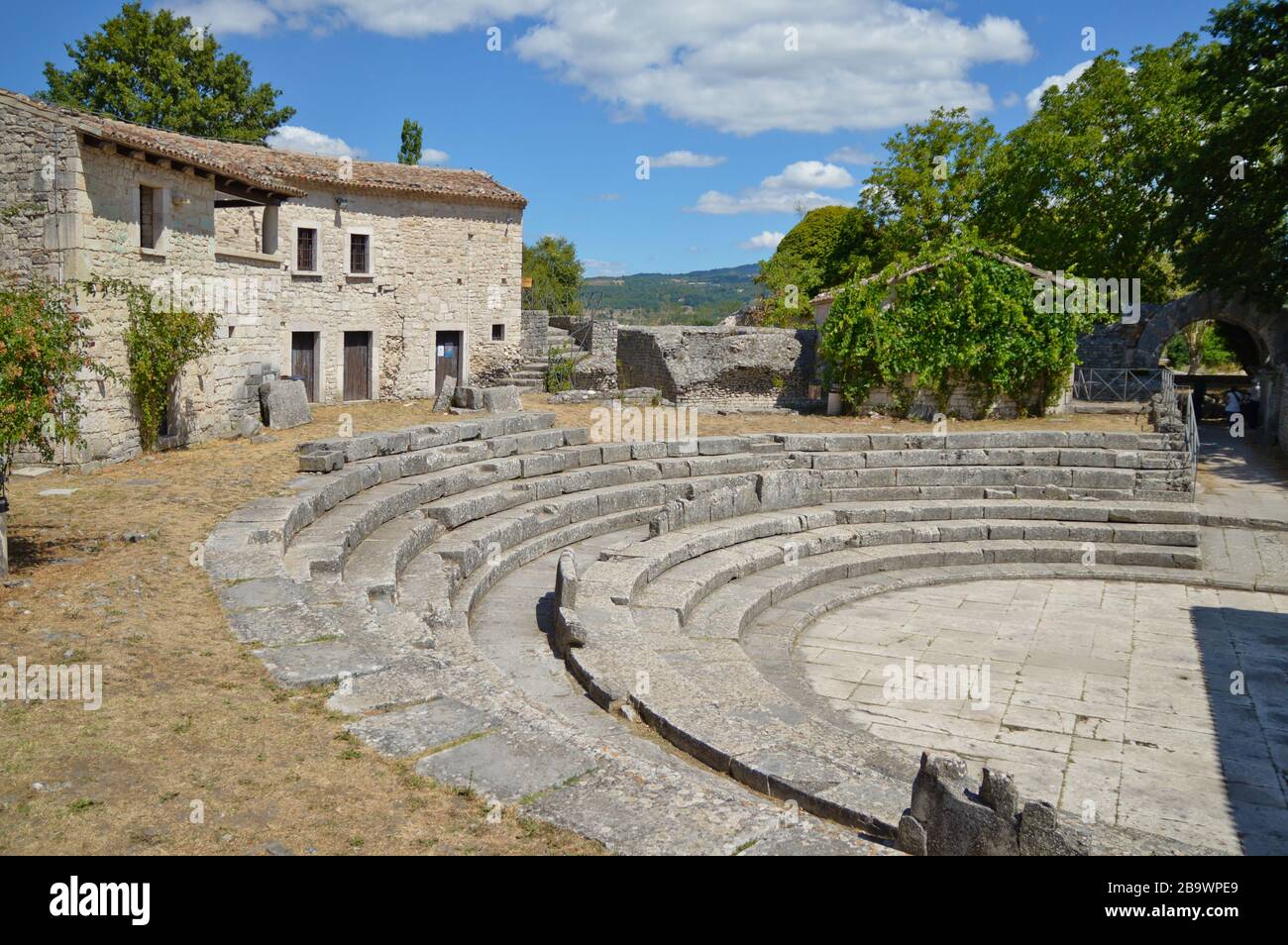 L'antico teatro romano di Sepino, in Molise Foto Stock