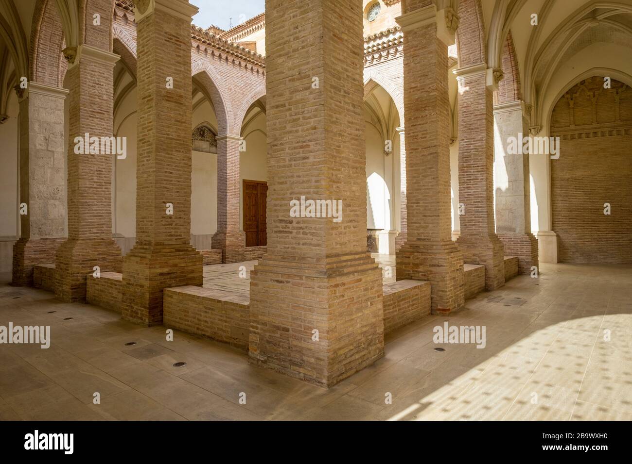 Chiostro della chiesa di San Pedro. Reuel, Aragona, Spagna Foto Stock