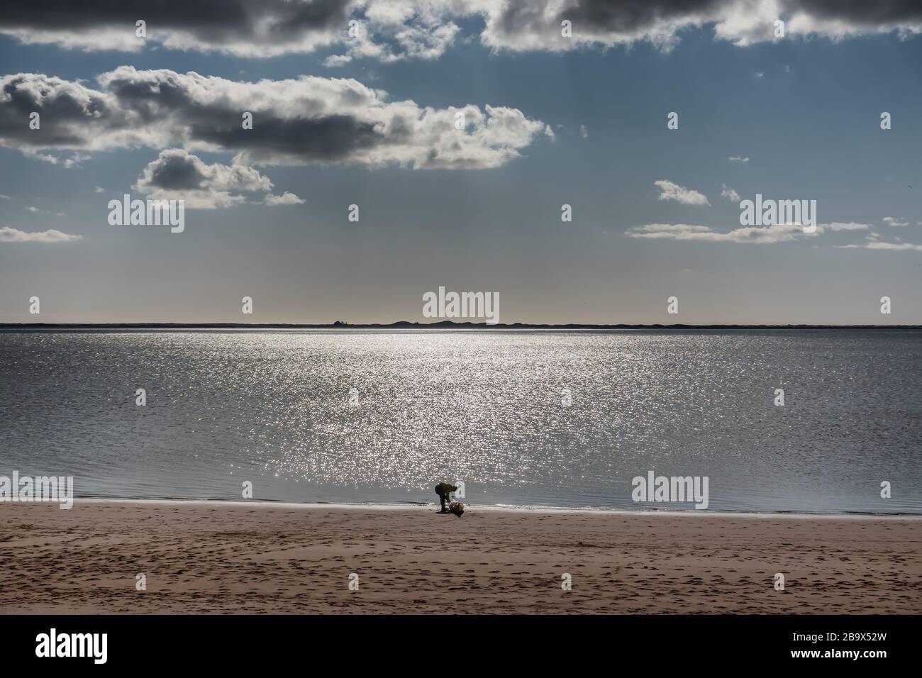 Hjerting Beach a Esbjerg in una soleggiata giornata primaverile, Danimarca Foto Stock
