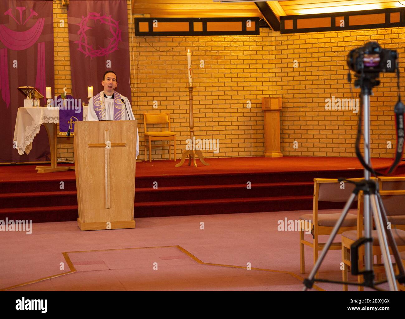 Chiesa Live Streams Domenica Servizio a causa del Covid19 Foto Stock
