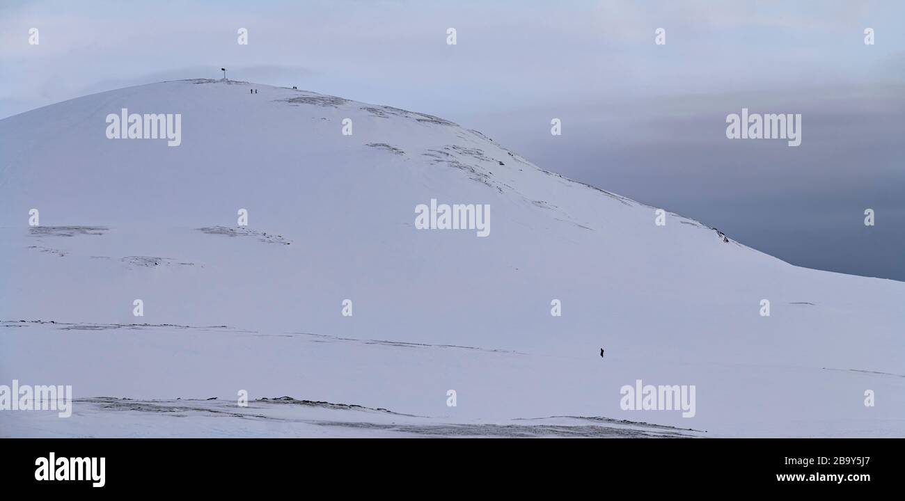Paesaggio invernale minimalista, Storsteinen, Tromso, Norvegia Foto Stock