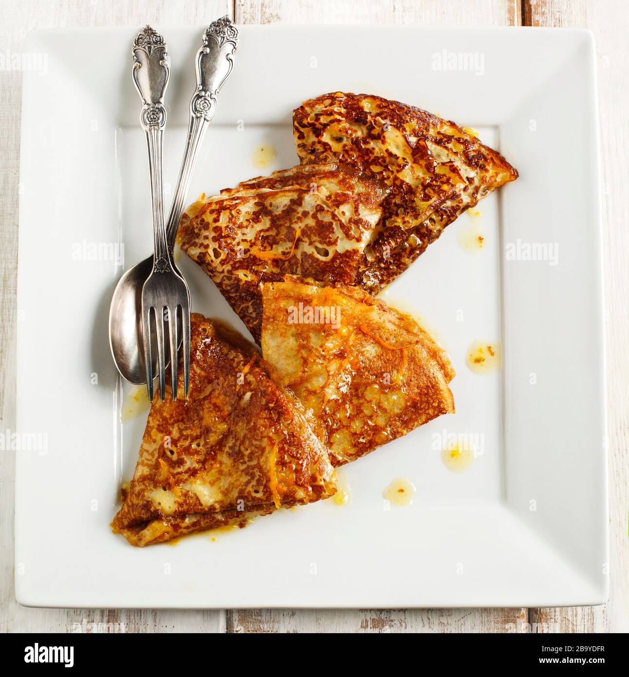 Crepes tradizionale con sciroppo d'acero Foto Stock