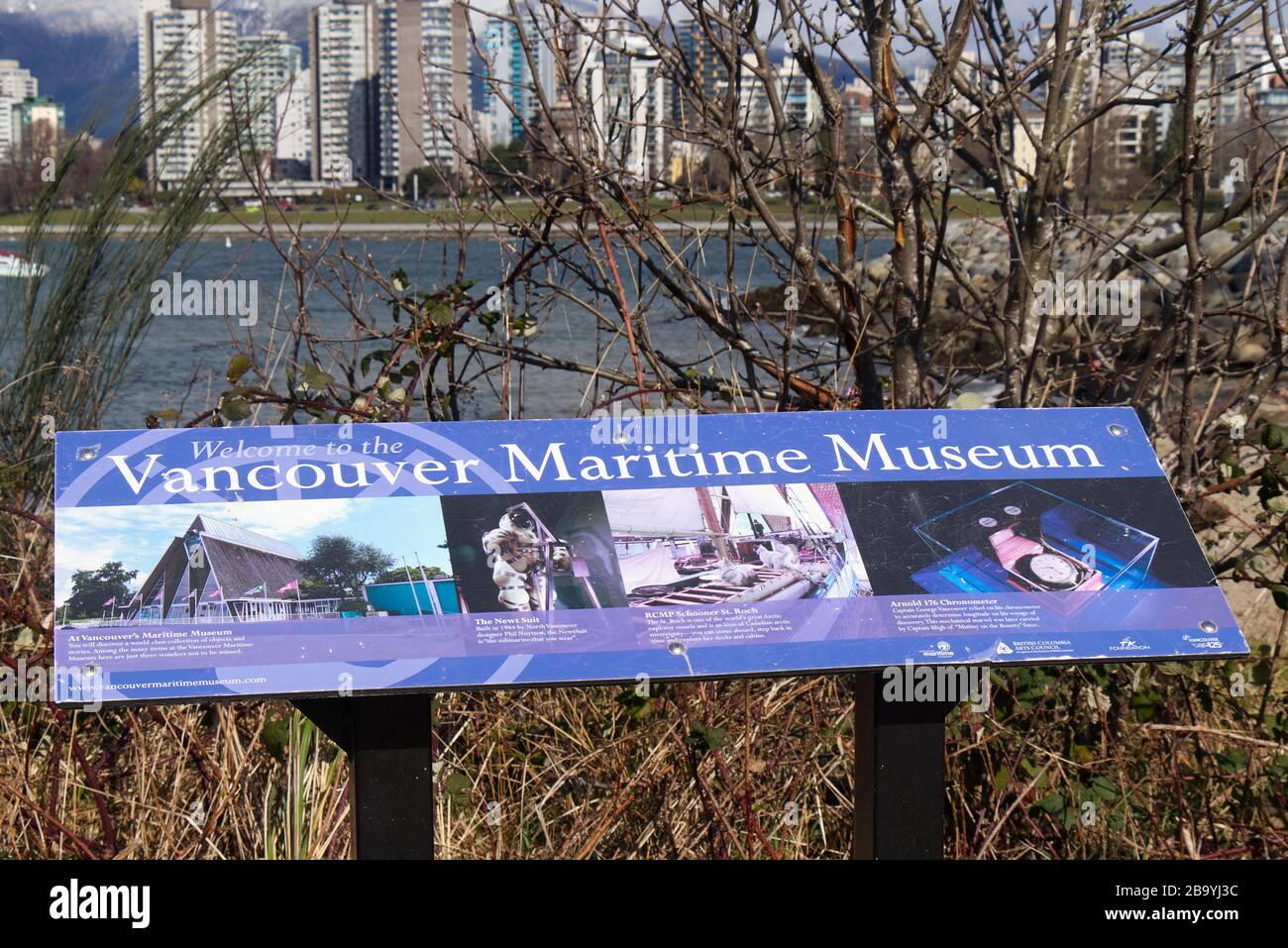 Vancouver, Canada - Febbraio 29,2020: Vista della bacheca 'Vancouver Maritime Museum' in Hadden Park Foto Stock