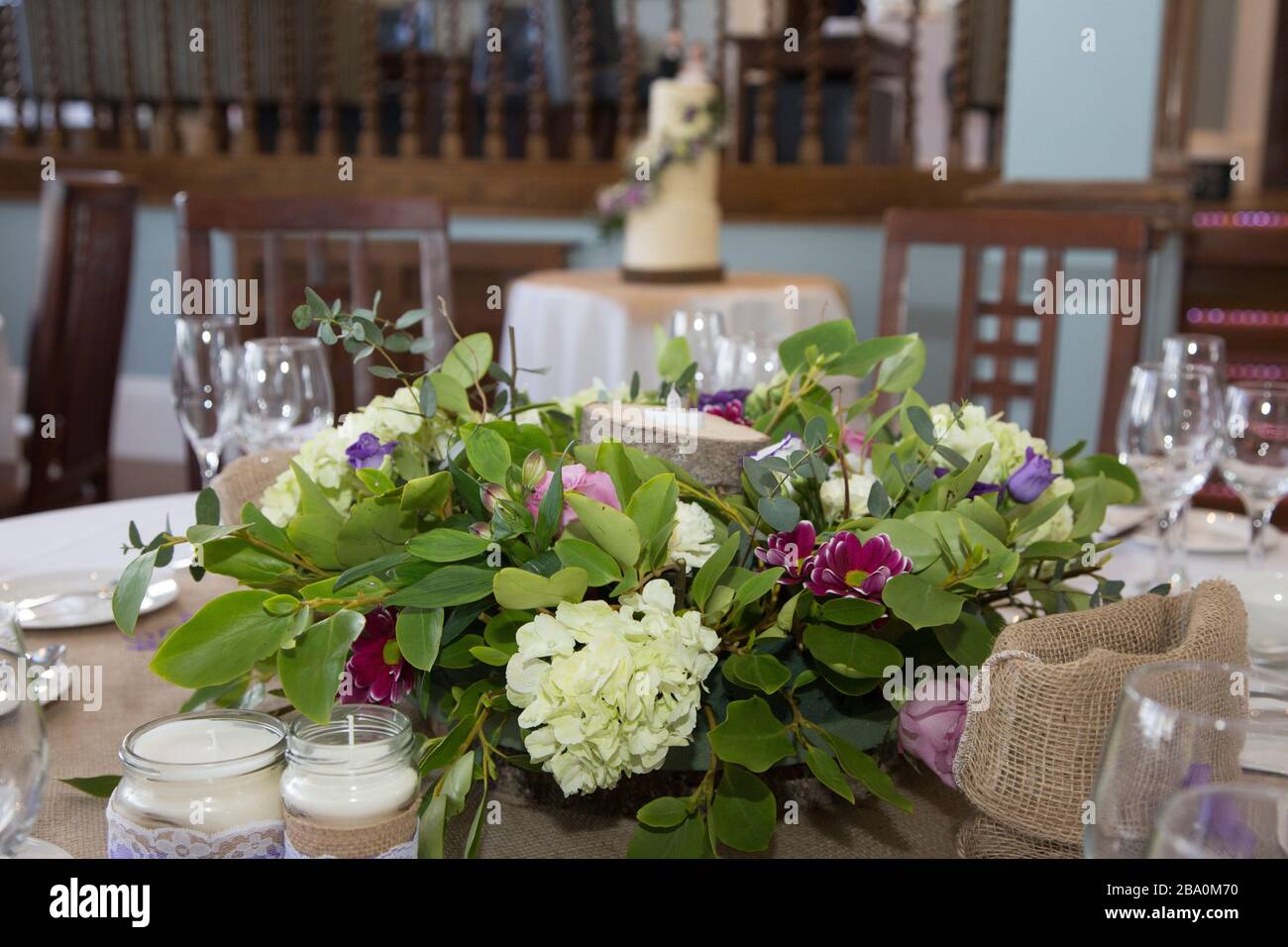 Decorazioni da tavolo per matrimoni - fiori sui tavoli al