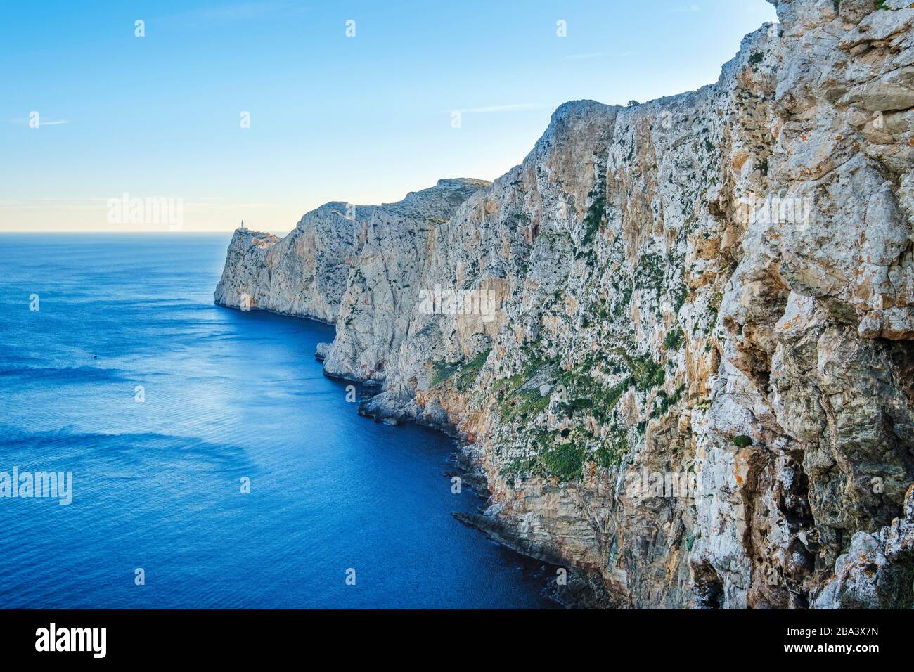 Cap Formentor con faro, Penisola di Formentor, vicino Pollenca, Maiorca, Isole Baleari, Spagna Foto Stock