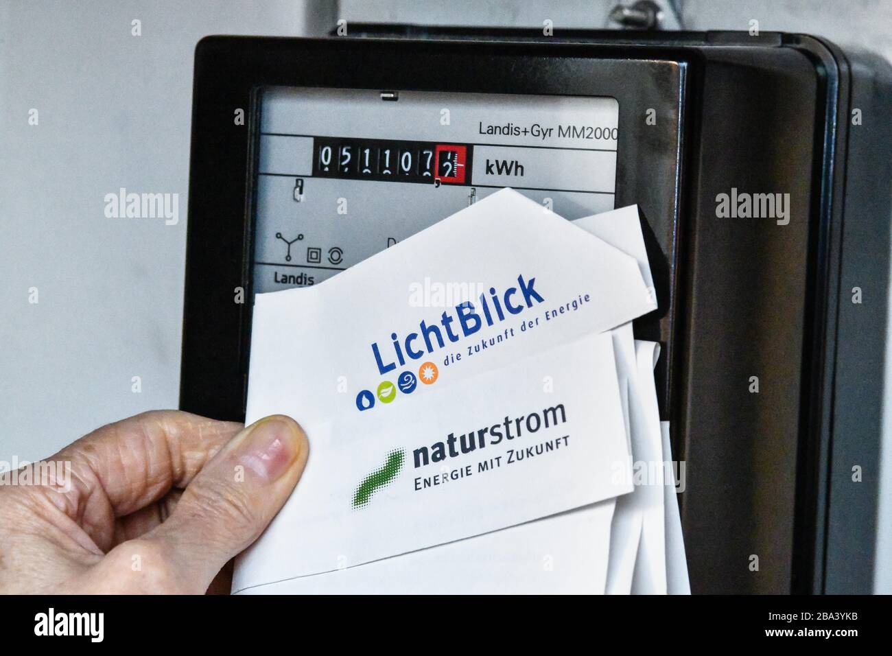 Simbolo foto, bioelettricità, bolletta elettrica, contatore elettrico, consumo di elettricità, costi dell'elettricità, Germania Foto Stock