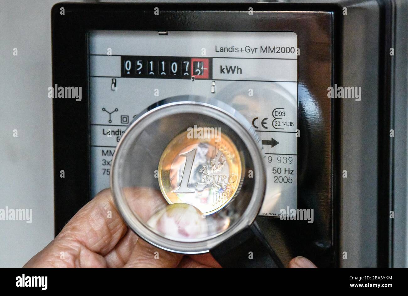 Simbolo foto, contatore elettrico, consumo di elettricità, costi dell'elettricità, Germania Foto Stock