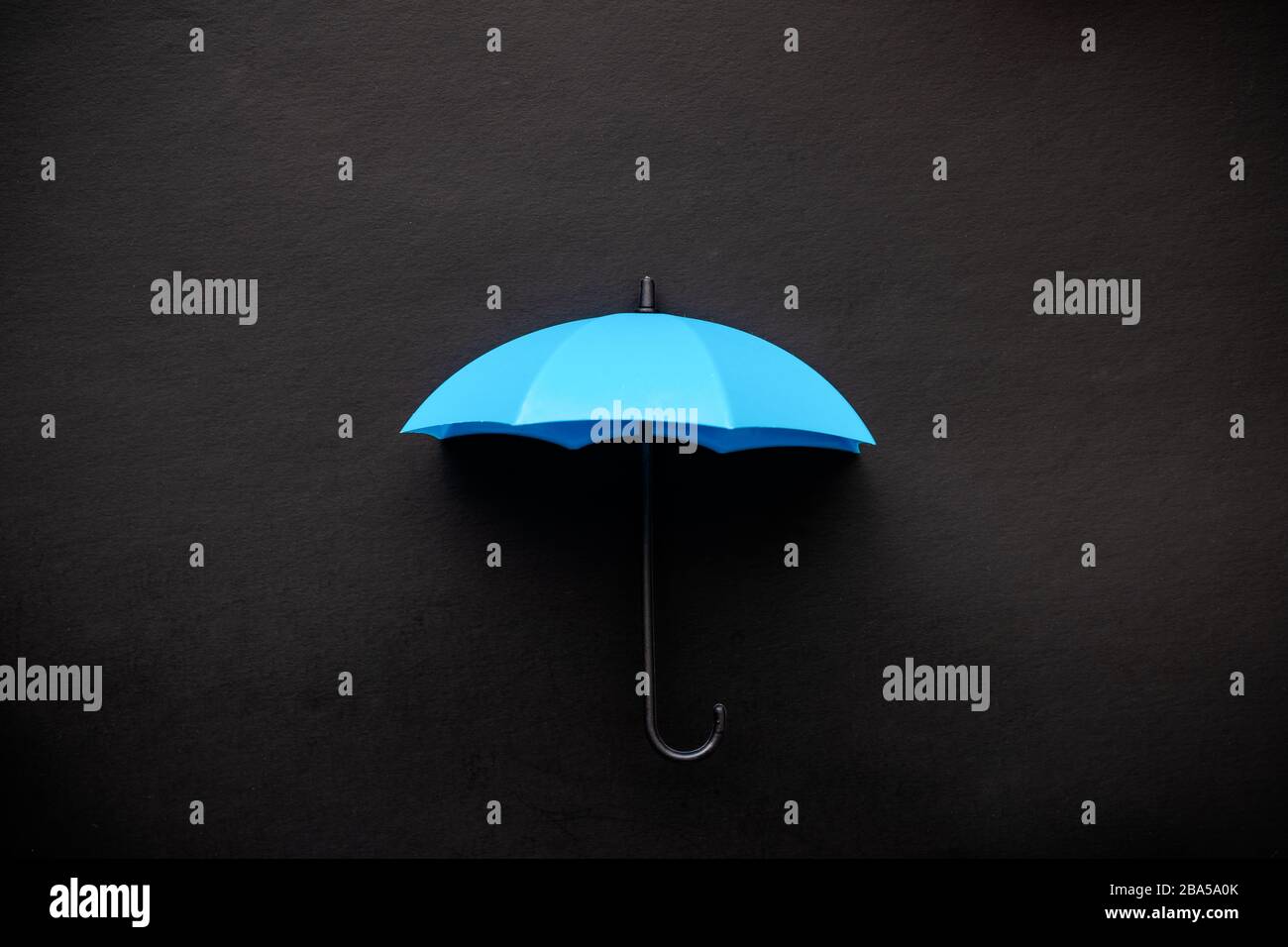 Blu icona ombrello Foto Stock