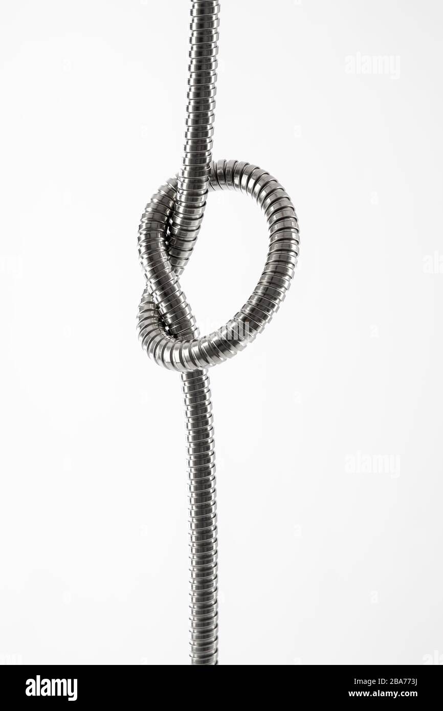 Tubo per doccia isolato su sfondo bianco. Foto Stock