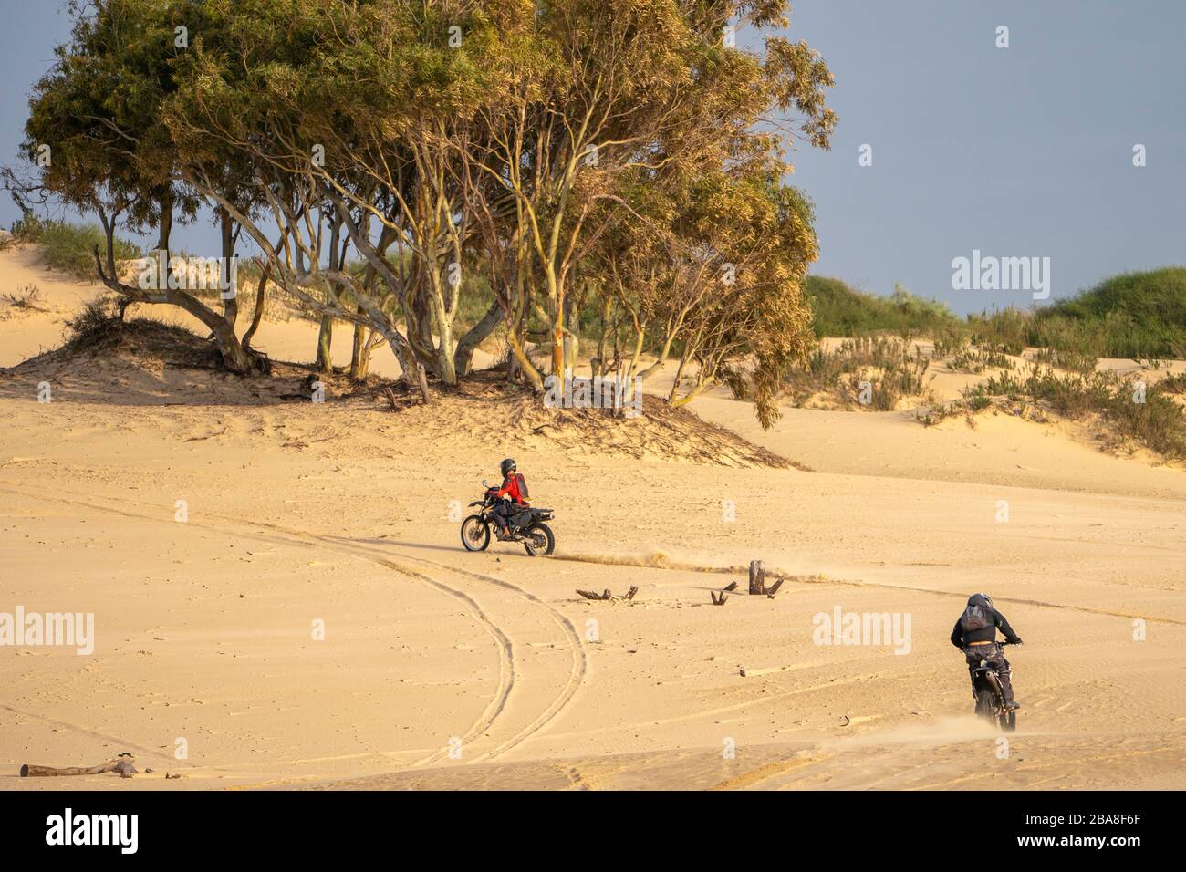 Cyclette su una duna di sabbia Foto Stock