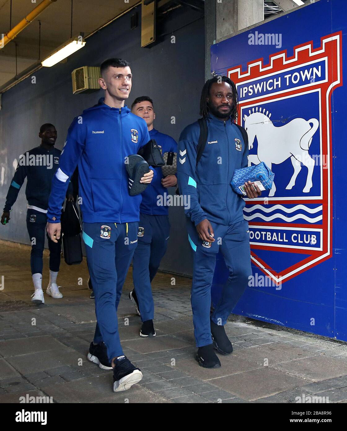 I giocatori di Coventry City arrivano a Portman Road Foto Stock