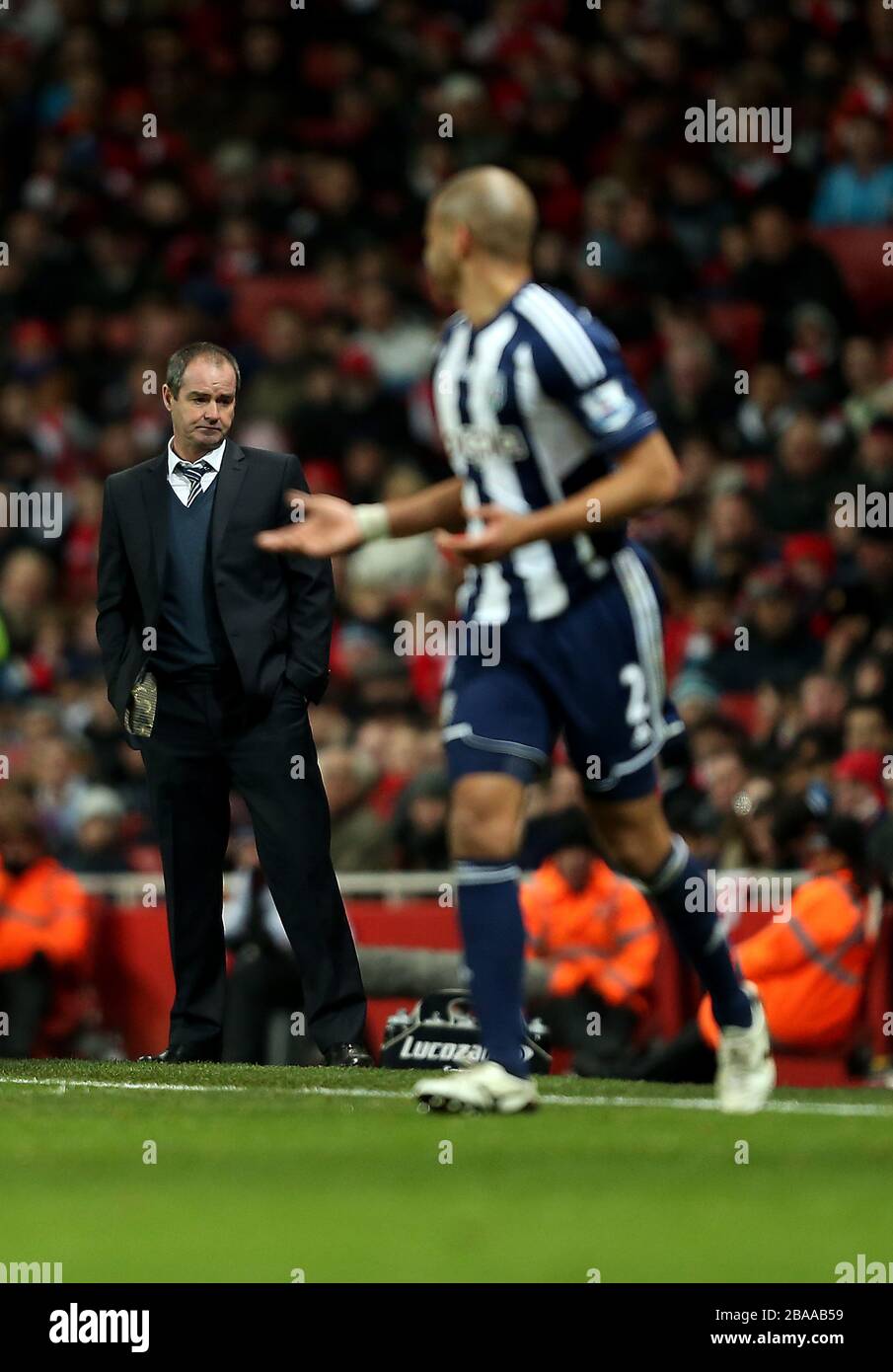 Il manager di West Bromwich Albion Steve Clarke sulla linea di contatto Foto Stock