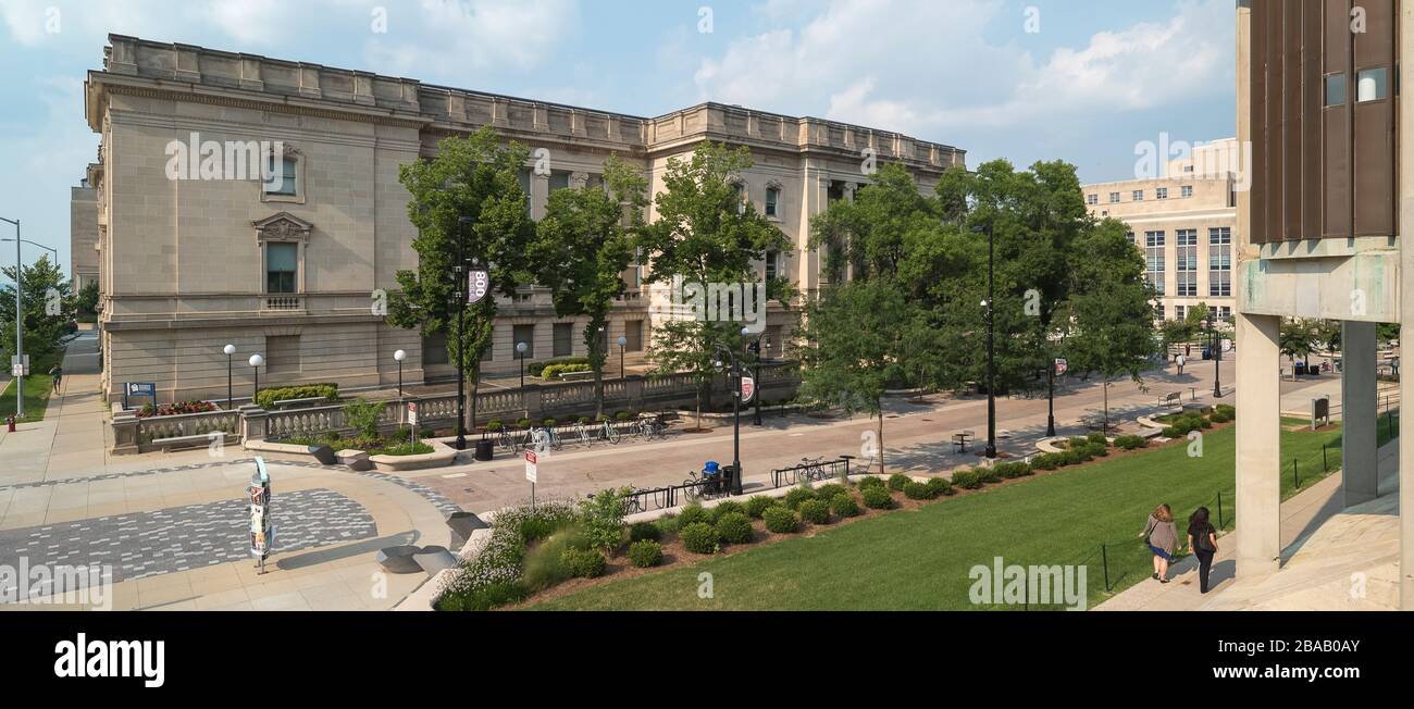 Sentiero lungo il Wisconsin Historical Society Building, Madison, Dane County, Wisconsin, Stati Uniti Foto Stock