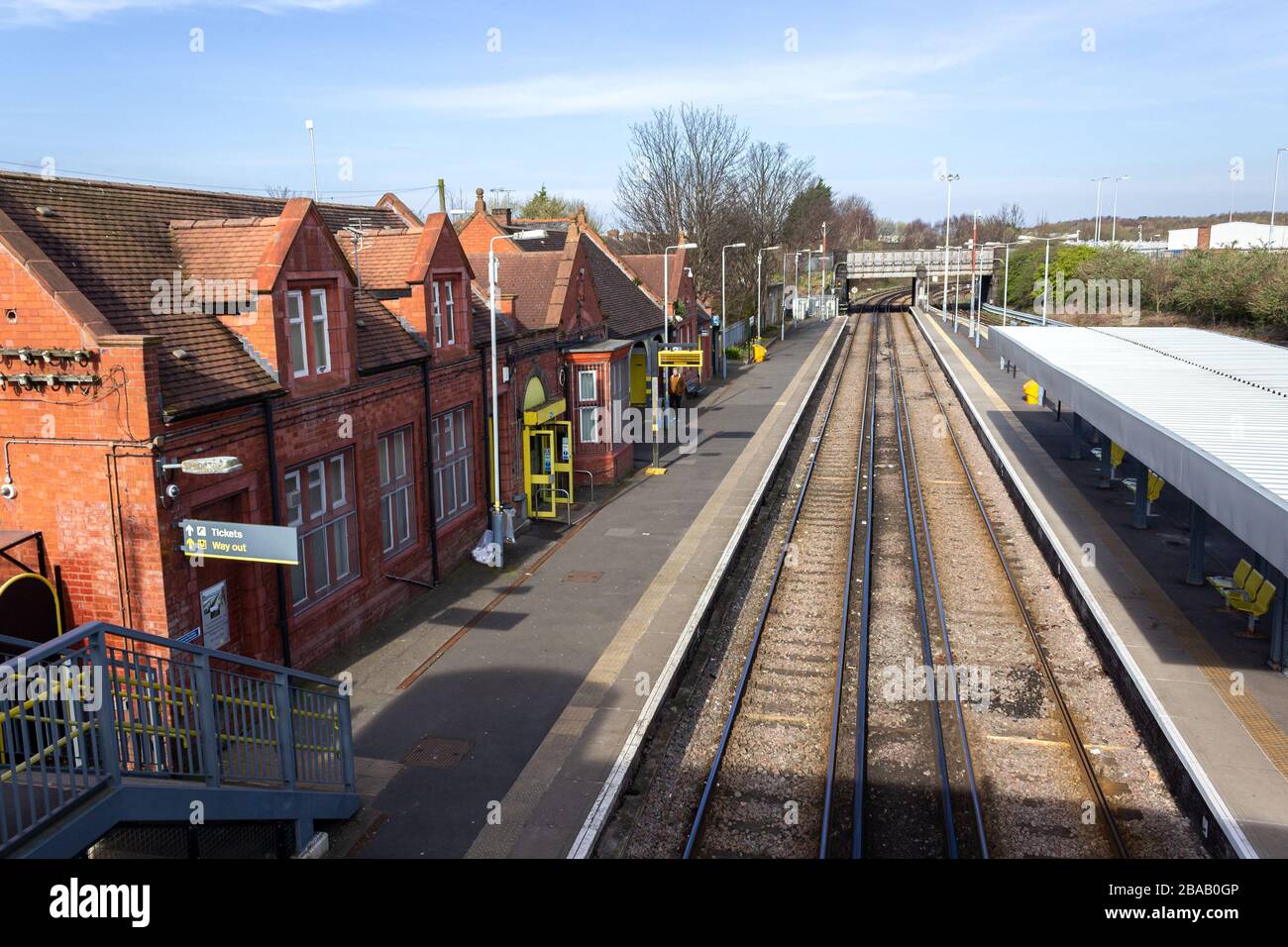 Stazione ferroviaria di Birkenhead North sulla rete Merseyrail, Birkenhead, Wirral Foto Stock