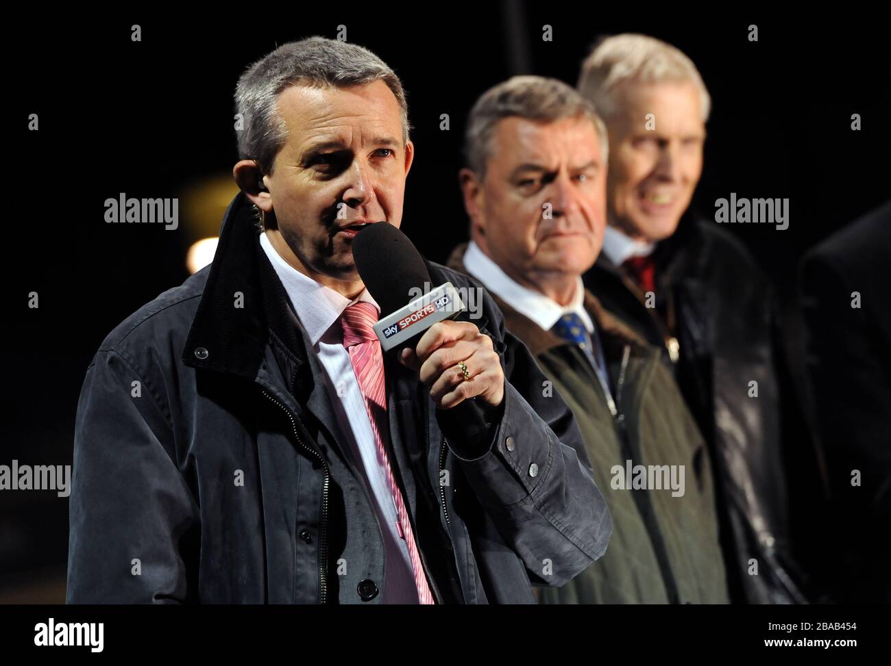 Presentatore Darrell Williams e la squadra Sky Sports Greyhound Foto Stock