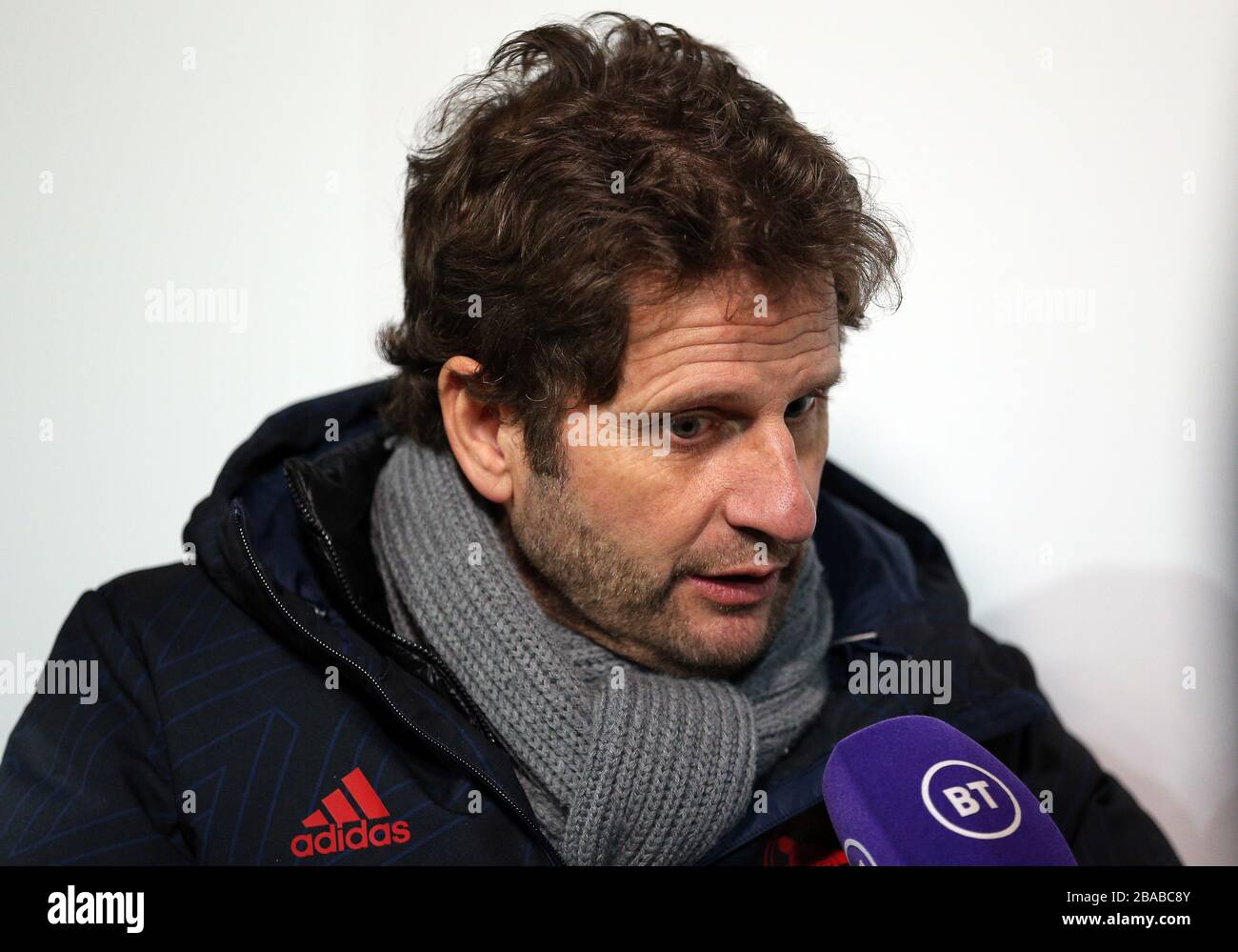 Joe Montemurro, manager Arsenal Women, parla a BT Sport prima del gioco Foto Stock