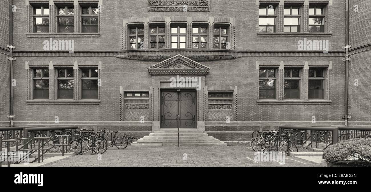 Ingresso all'edificio dell'Università di Harvard, Cambridge, Massachusetts, Stati Uniti Foto Stock