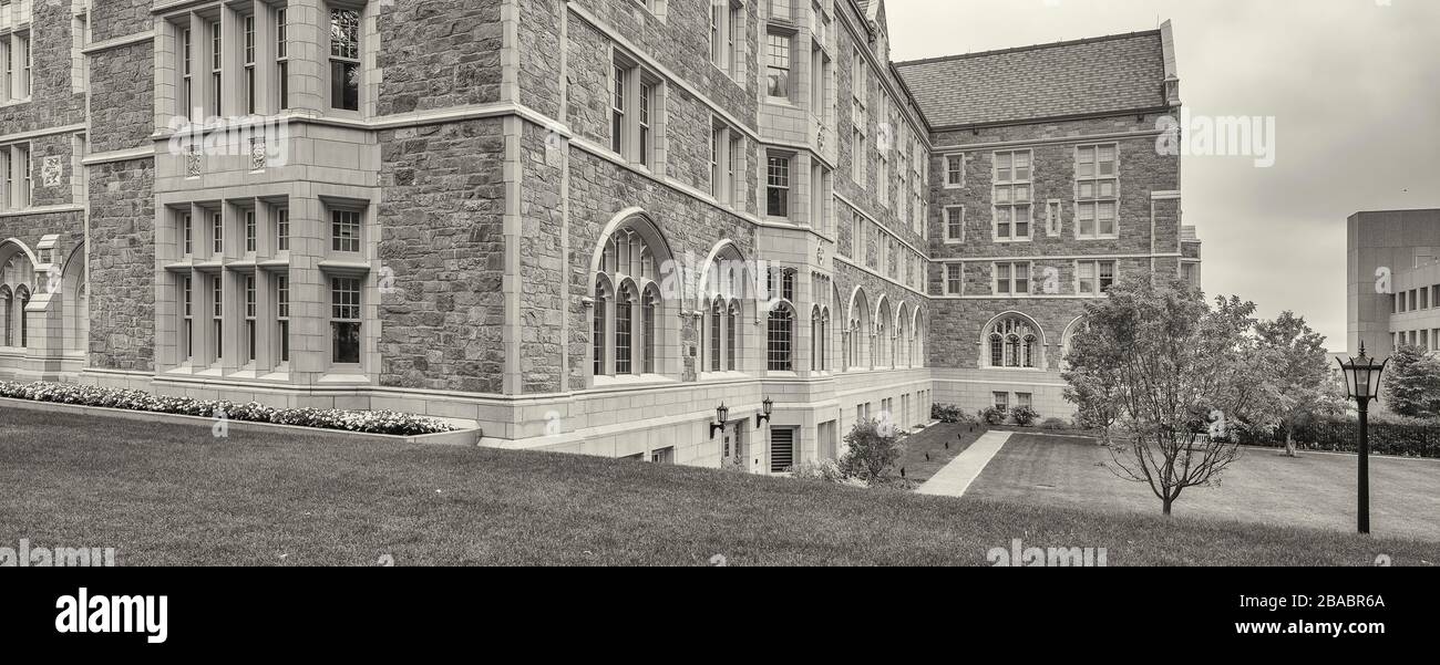 Edificio St. Mary Hall, Chestnut Hill vicino a Boston, Massachusetts, Stati Uniti Foto Stock