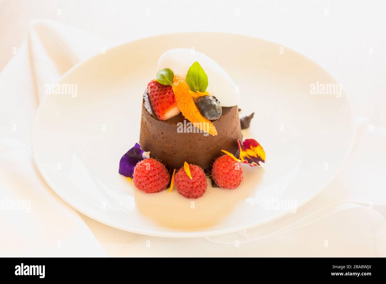 torta al cioccolato fondente Foto Stock