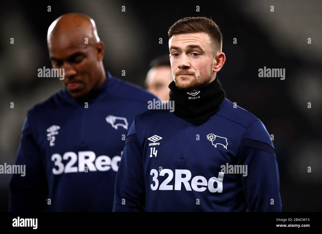 Il Jack Marriott della Derby County si riscalda prima della partita Foto Stock