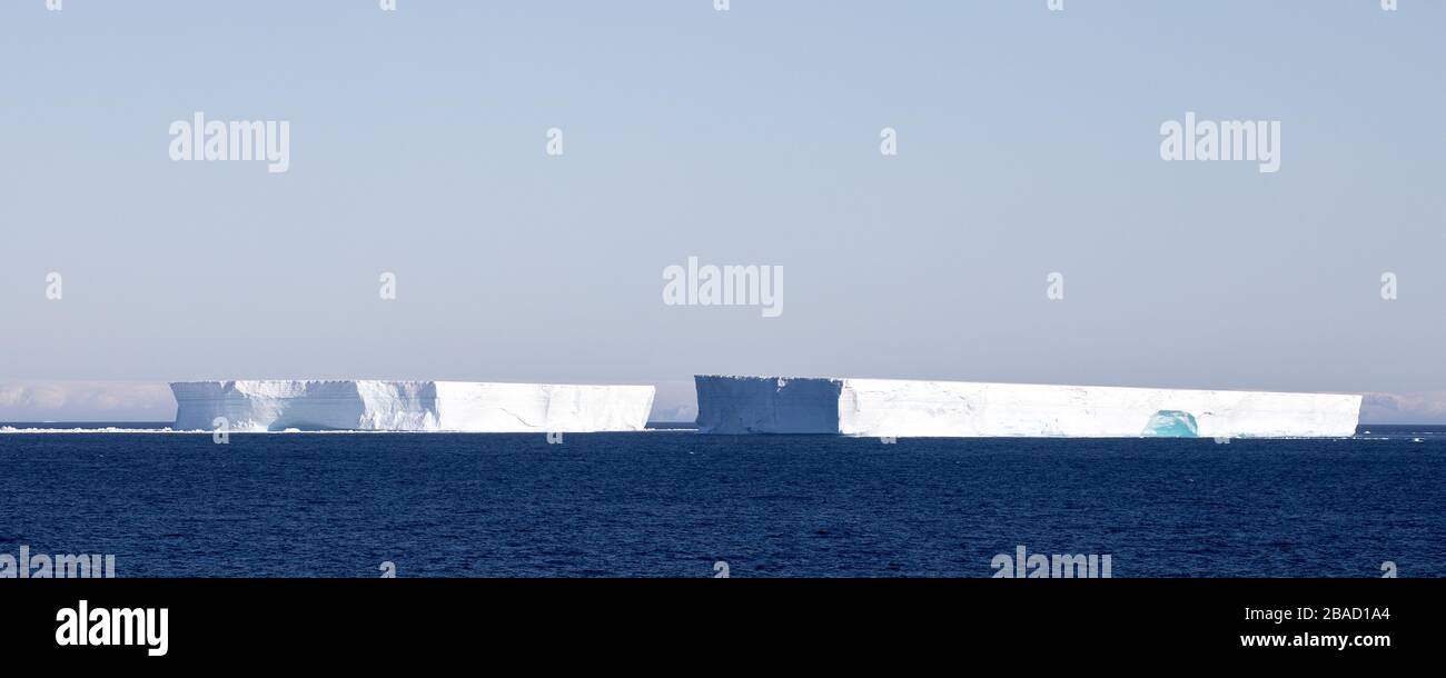 Iceberg nel canale Lemair, la penisola antartica Foto Stock