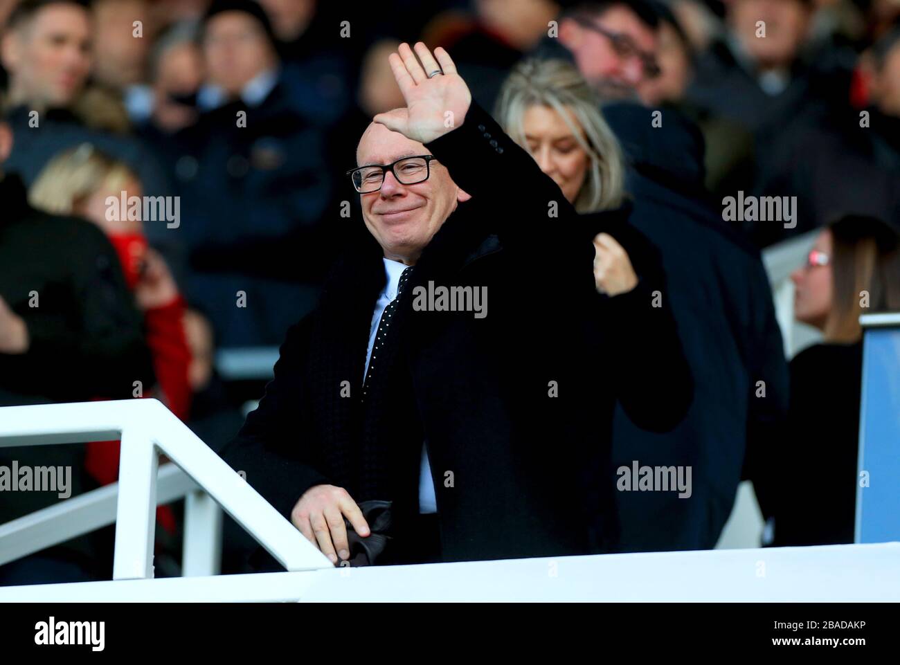 Il proprietario del club della Derby County Melvyn Morris si trova negli stand prima dell'inizio della partita Foto Stock