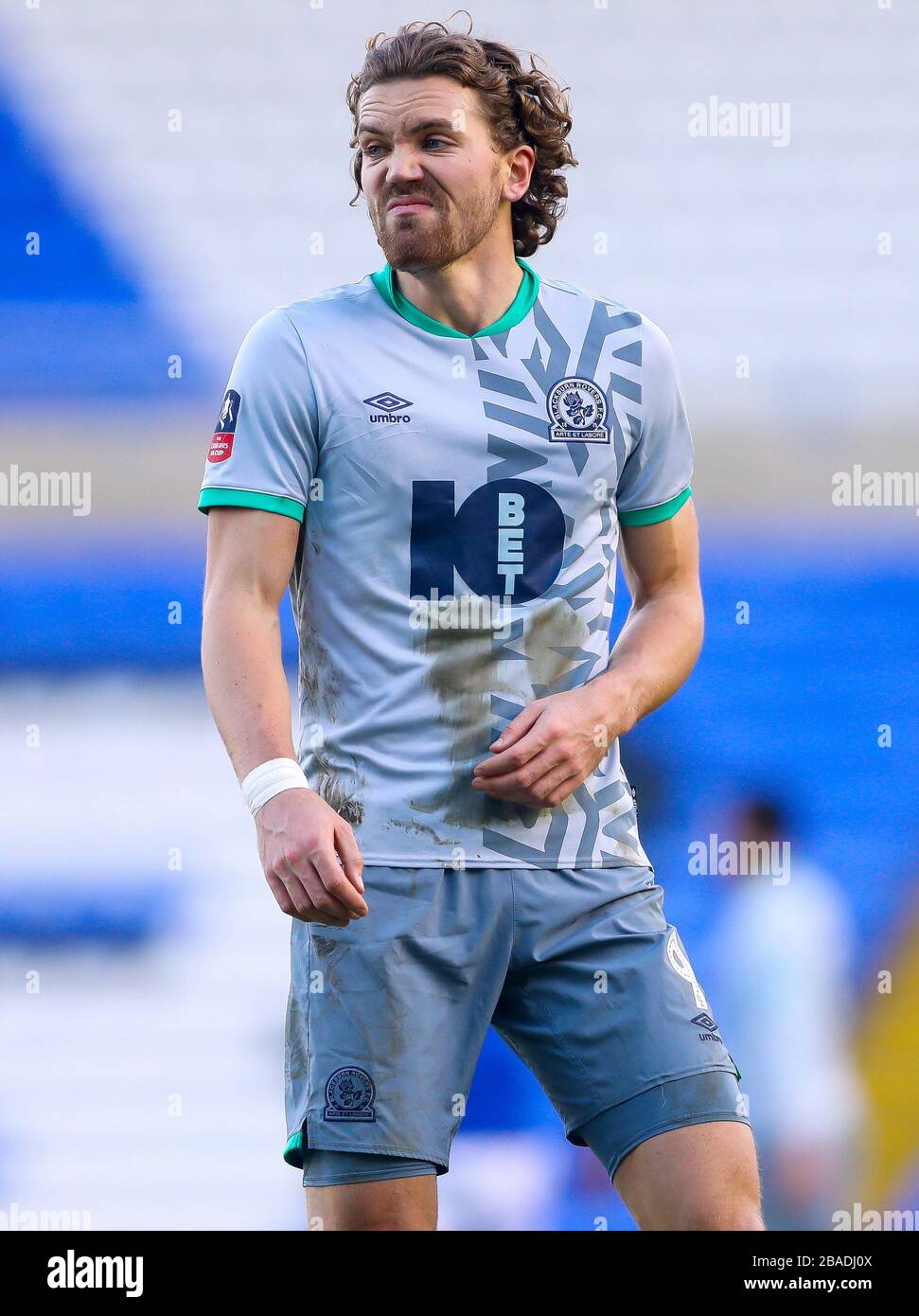 Sam Gallagher di Blackburn Rovers durante la partita di fa Cup Third Round presso il Trillion Trophy Stadium di St Andrew Foto Stock