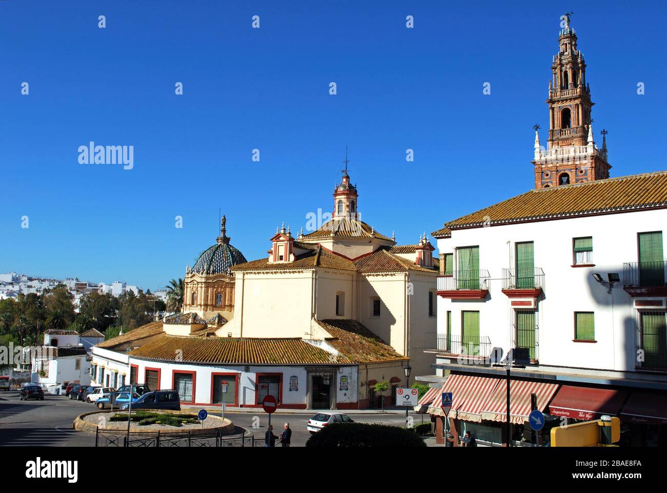 Vista elevata della Chiesa di San Pietro (Iglesia de San Pedro), Carmona, Spagna. Foto Stock