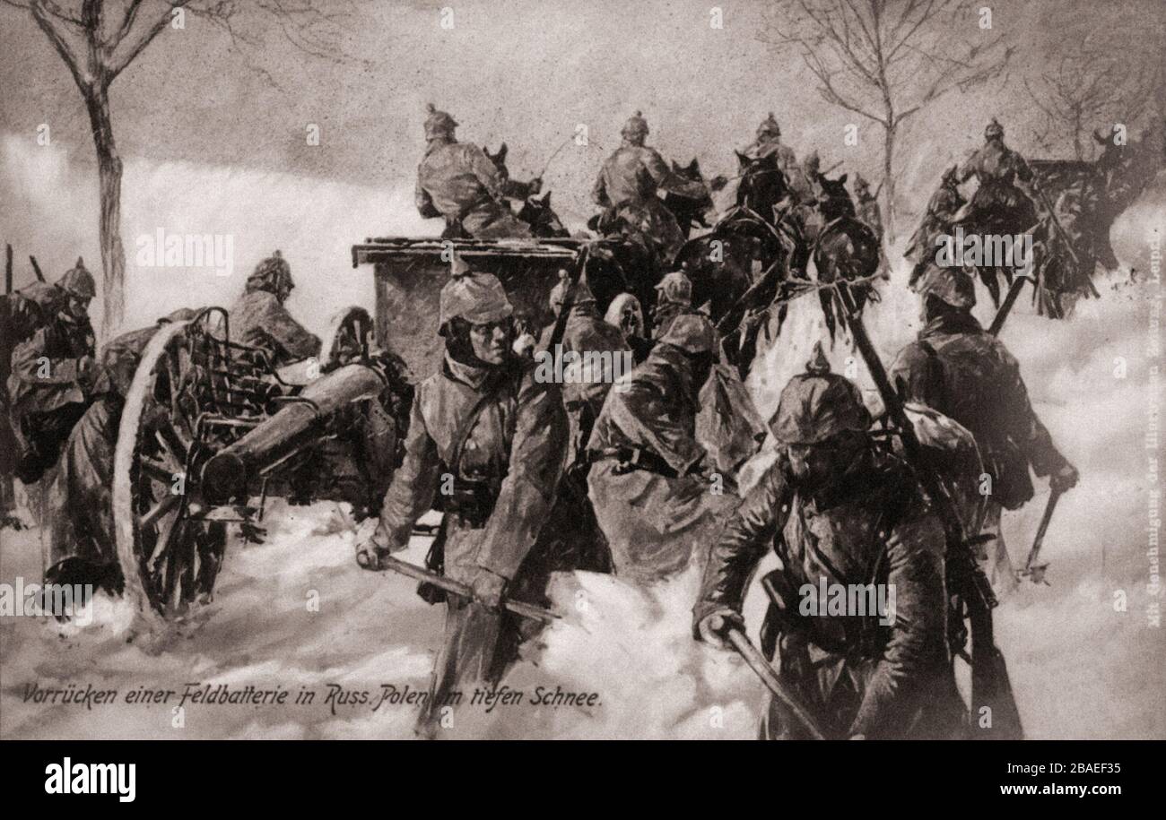 Il primo periodo della guerra mondiale. Fronte orientale. Preparare una batteria da campo in Polonia russa nella neve profonda. Foto Stock