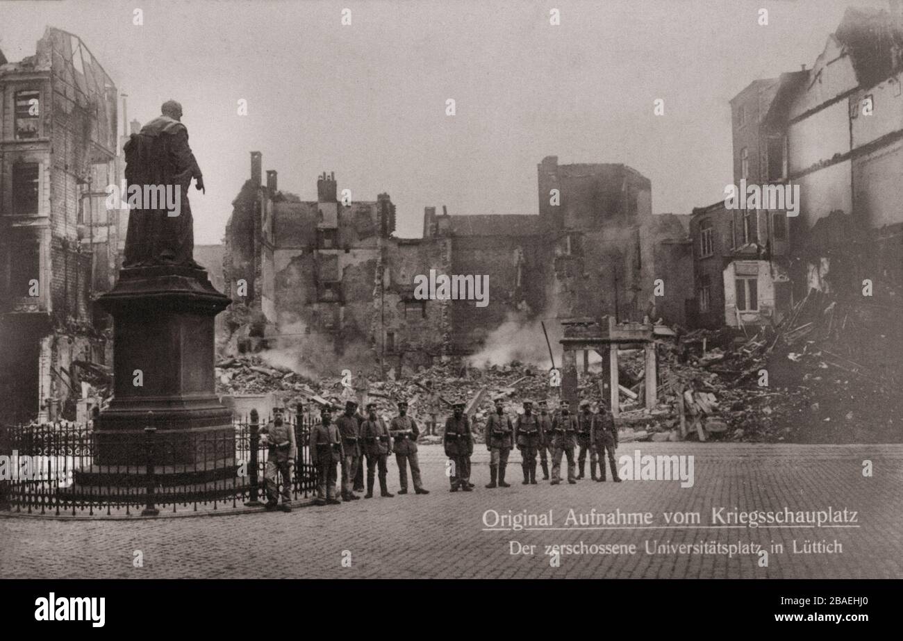 Il primo periodo della guerra mondiale. La distrutta Piazza dell'Università di Liegi. Foto Stock