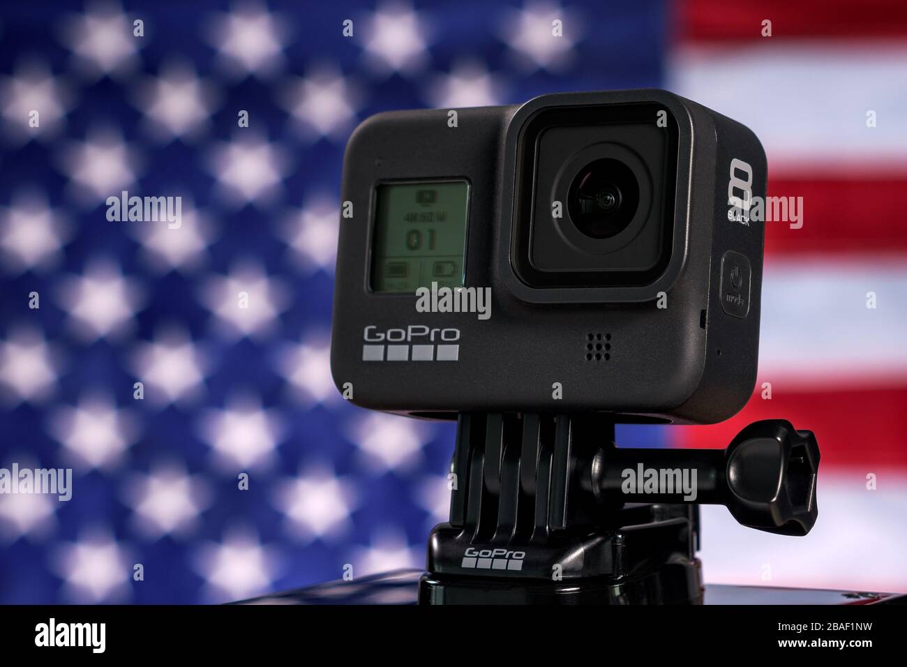 NOVI SAD, SERBIA - FEBBRAIO 21. 2020: Videocamera GoPro Hero 8 Black in grado di registrare filmati in 4K a 60 fps, editoriale illustrativo Foto Stock