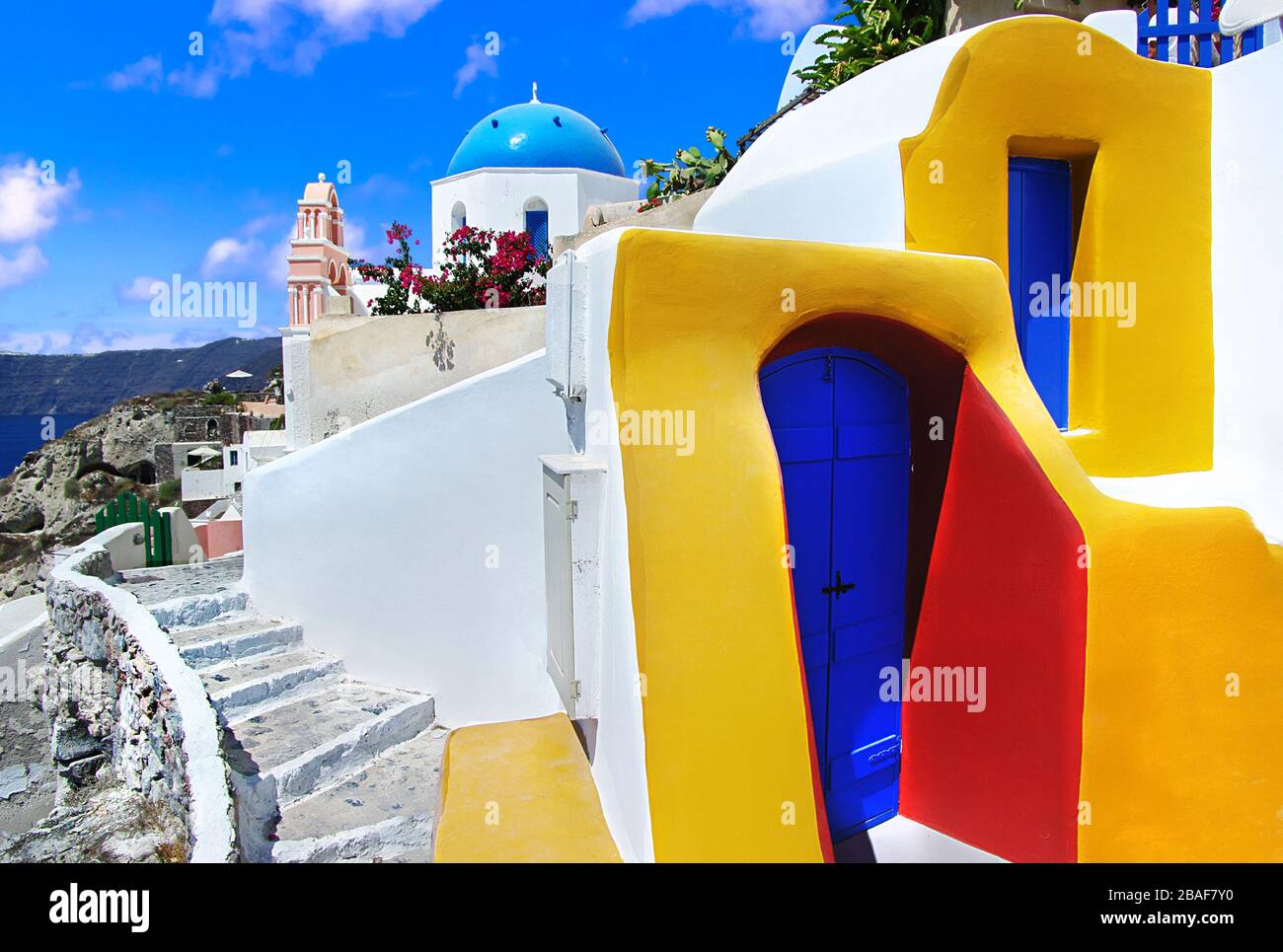 Unica isola colorata Santorini, vista con case colorate e caldera, Grecia. Foto Stock