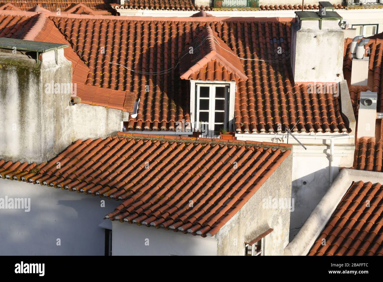 10 marzo 2020, Lisbona, Portogallo: Scene di strada a Lisbona, Portogallo, marzo 2020. La città è costruita su sette colline. (Credit Image: © Mark Hertzberg/ZUMA Wire) Foto Stock