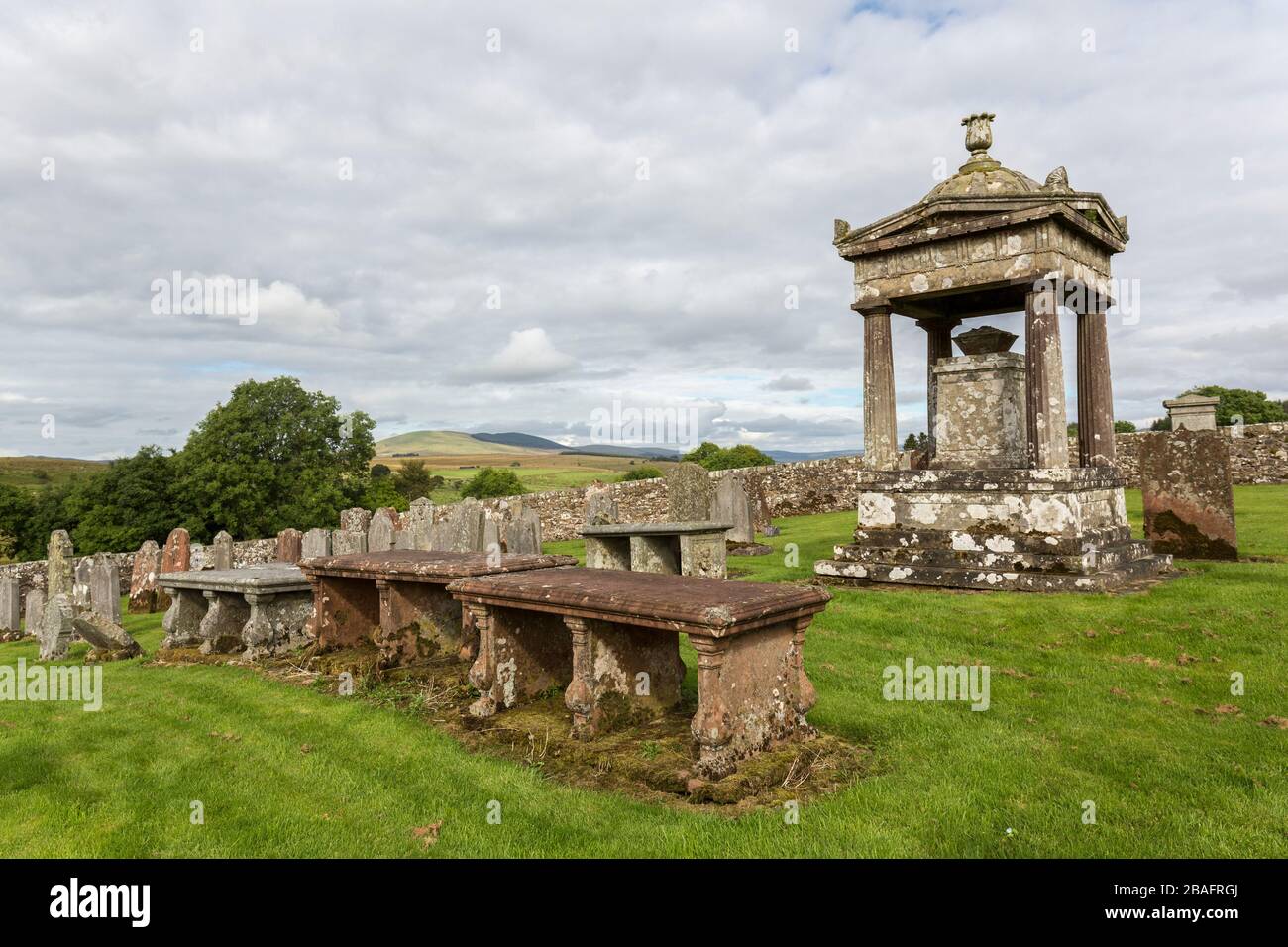 Tombe da tavolo nel vecchio Cimitero di Castleton, Newcastleton, il cimitero di St Martin, Byreholm, Castleton, Roxburghshire, Scozia Foto Stock