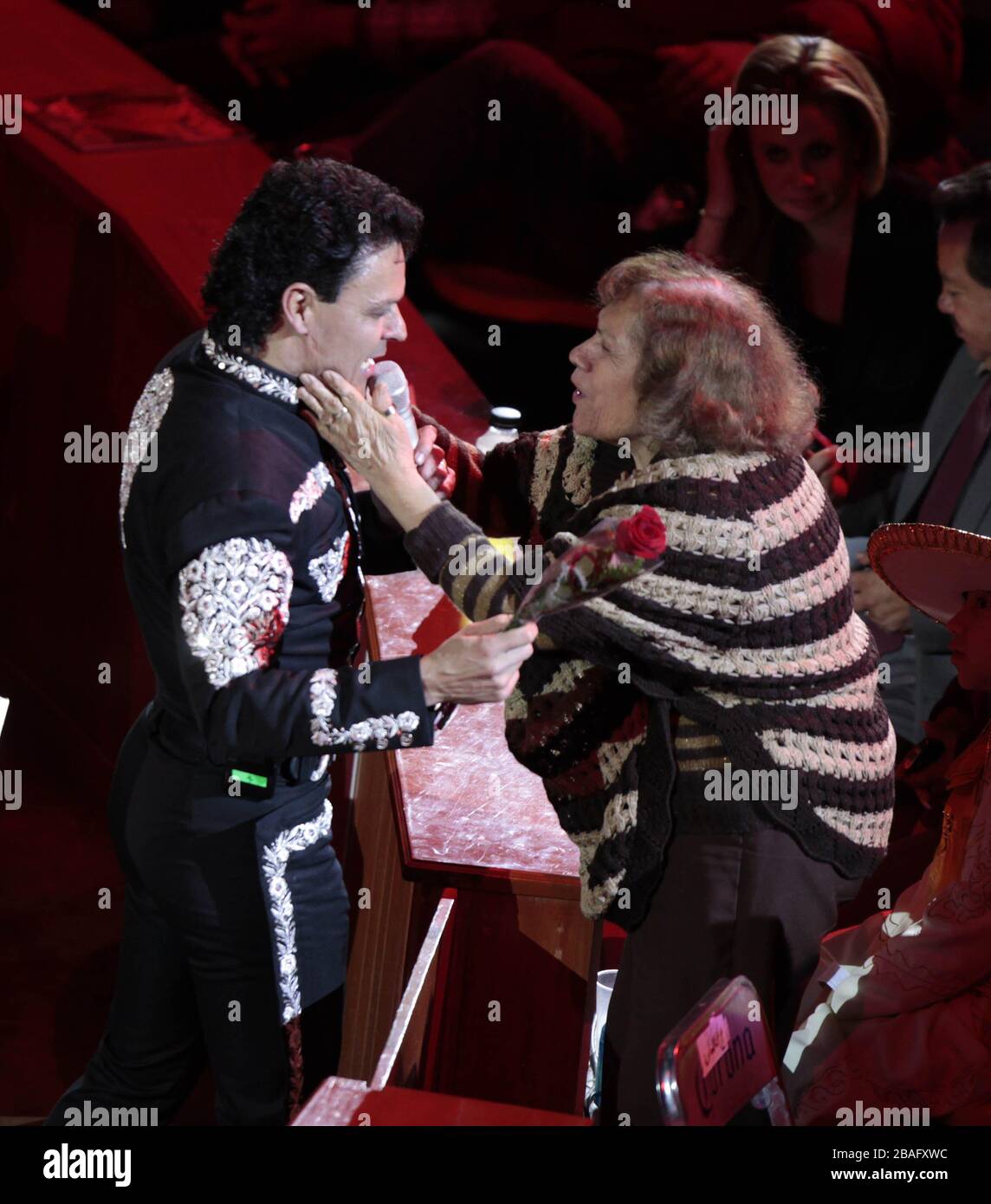 El cantante de mariachi, Pedro Fernandez durante su concierto en el palenque de la Feria de Leon , Guanajuato el 18 de eneri del 2013.. (*Foto:Tirador Foto Stock