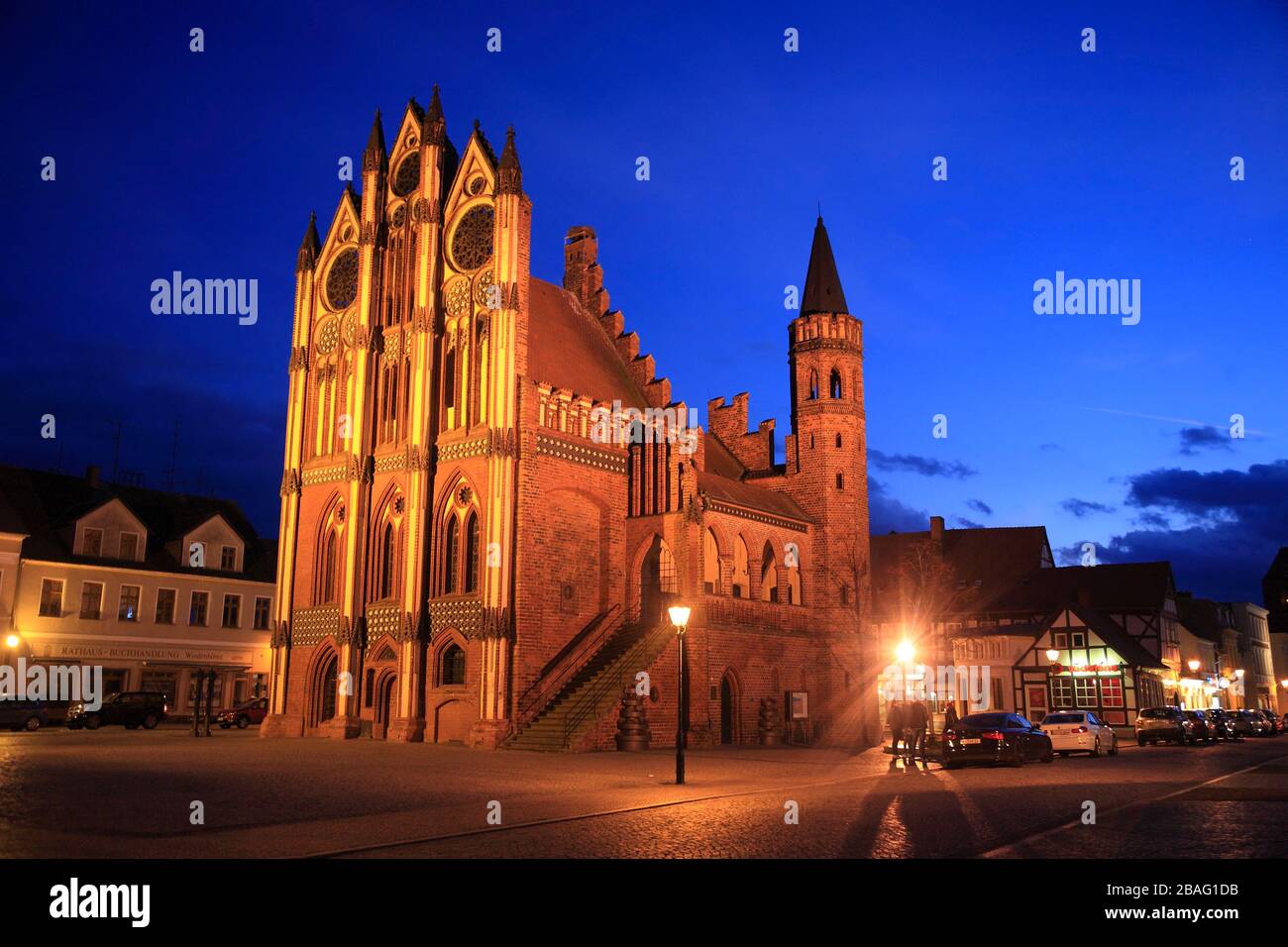 Municipio di sera, Tangermuende, Tangermünde, Rathaus am Abend, Altmark, Sassonia-Anhalt, Germania, Europa Foto Stock