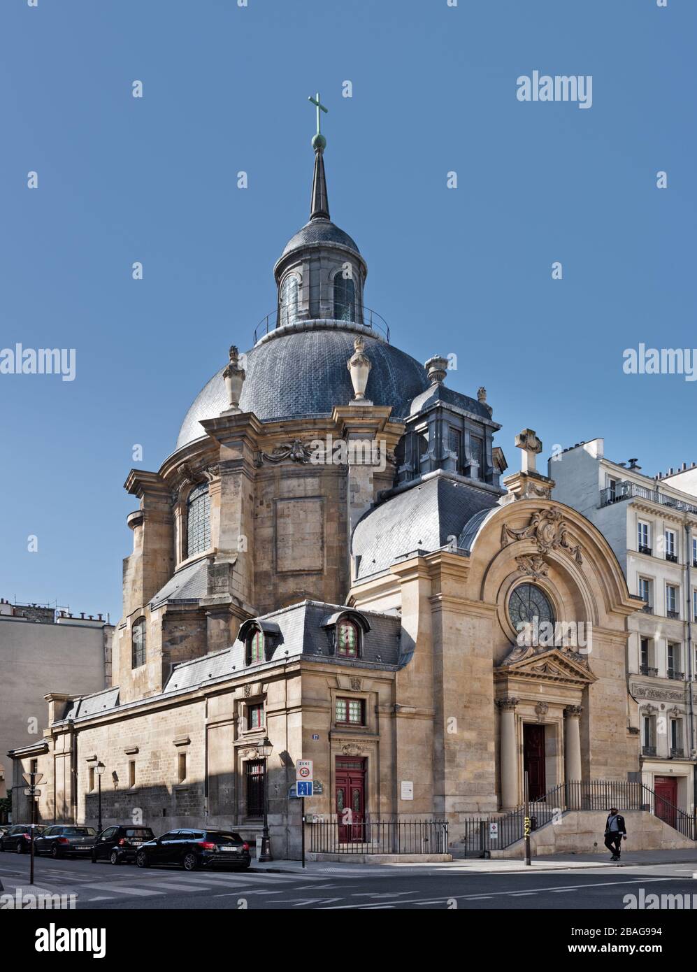 Tempio del Marais (Chiesa di Sainte Marie de la Visitation) a Parigi, Francia. Rue Saint Antoine Foto Stock