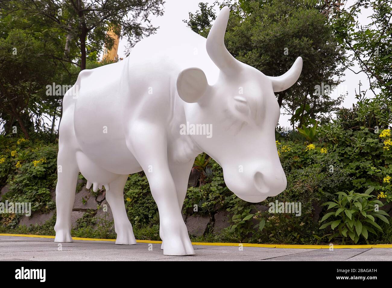 Papalote Children's Museum. Annunciano il CowParade CDMX 2020, un evento artistico urbano che è stato in giro per 20 anni e che è tornato in Messico per la sua seconda edizione. Il CowParade è una mostra pubblica internazionale, dove artisti locali decorano sculture in vetroresina a forma di mucche. Foto: Francisco Morales / DAMMPHOTO Papalote Museo del Niño. Anuncian el CowParade CDMX 2020, evento de arte urbano que lleva 20 años de presencia continua y a México regrea por su segunda edición. El CowParade es una exhibición internacional pública, donde artistas locales decoran esculturas e Foto Stock