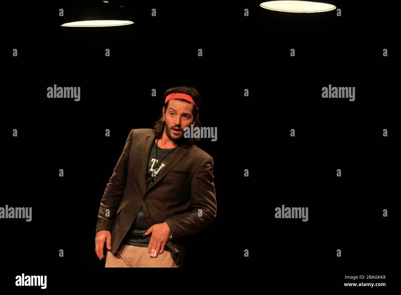 El attore Diego Luna durante la obra de teatro ¨ Cada Vez nos Despedimos Mejor" de en el Auditorio Cívico del Estado. 11Abril2014. Hermosillosonora Foto Stock